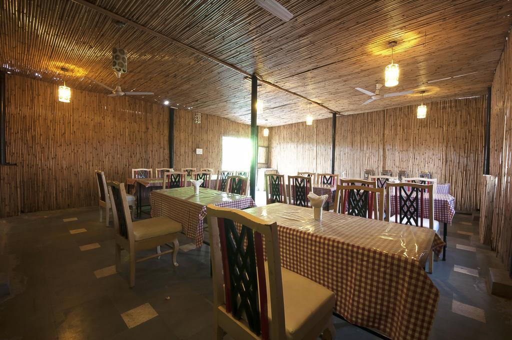 Hotel Sunrise Delhi  Ngoại thất bức ảnh