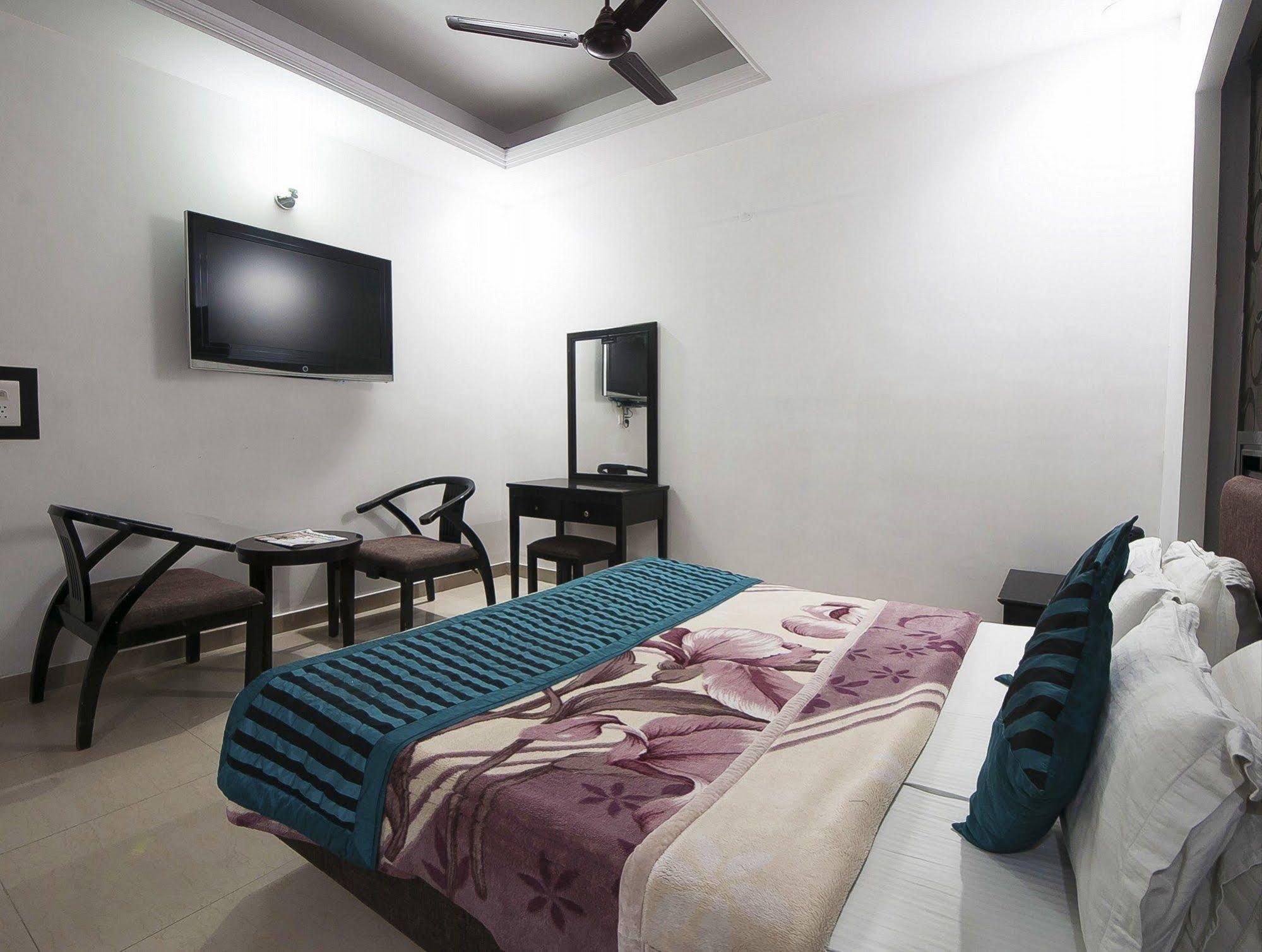 Hotel Sunrise Delhi  Ngoại thất bức ảnh