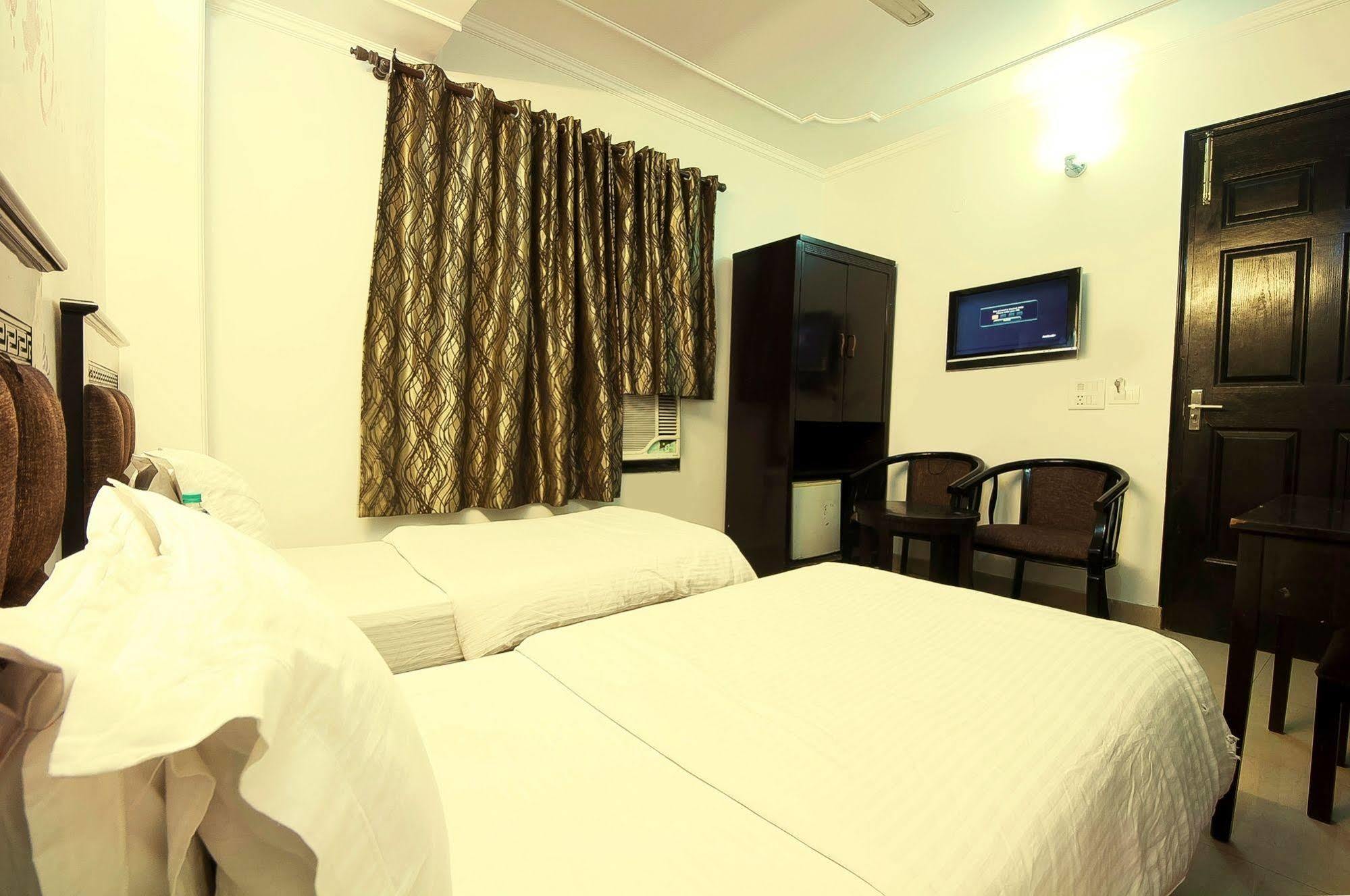 Hotel Sunrise Delhi  Ngoại thất bức ảnh