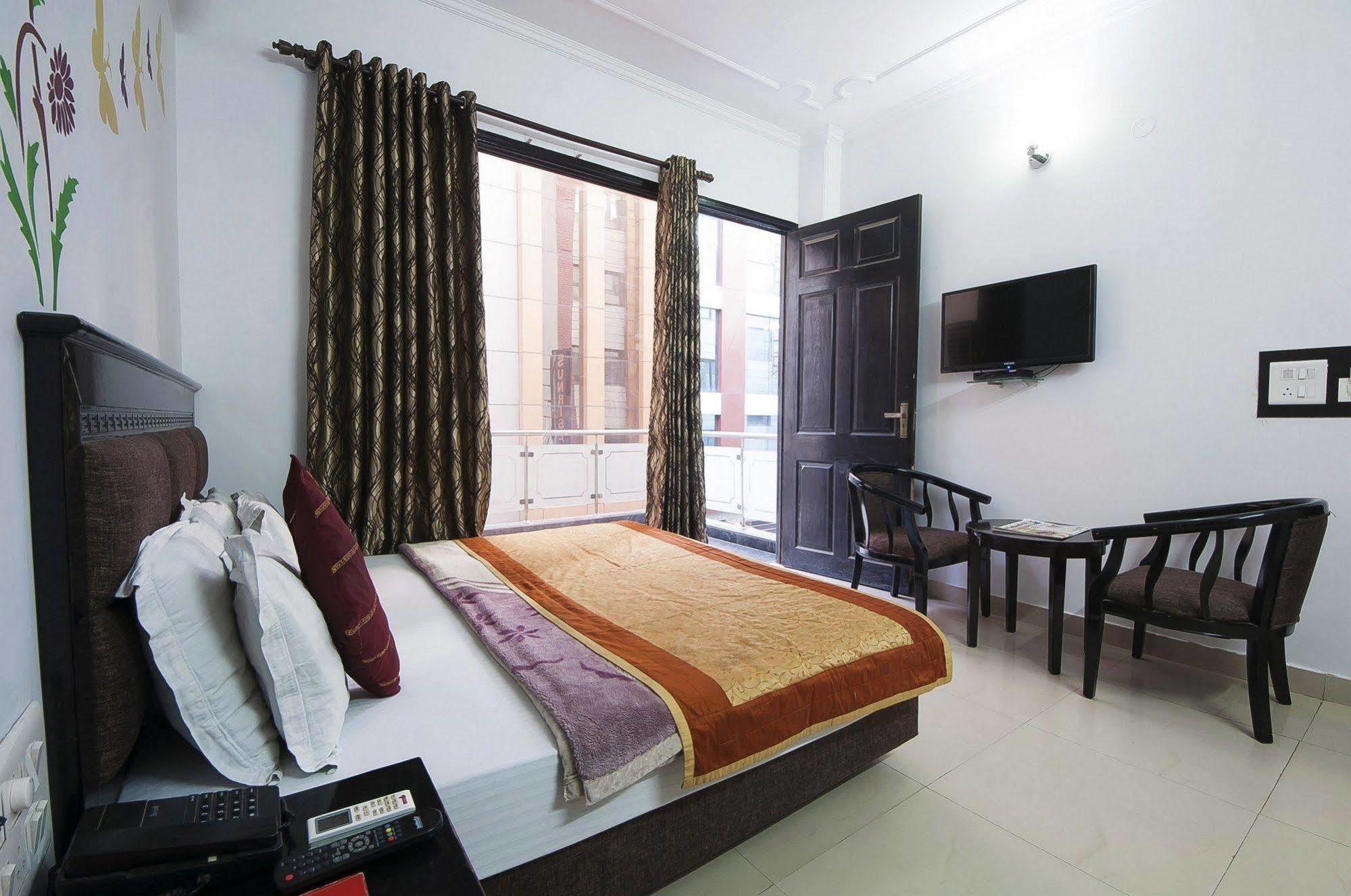 Hotel Sunrise Delhi  Ngoại thất bức ảnh